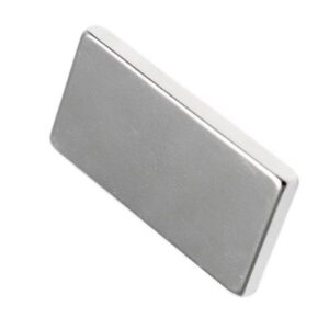 Állandó mágnes 10x20x2mm